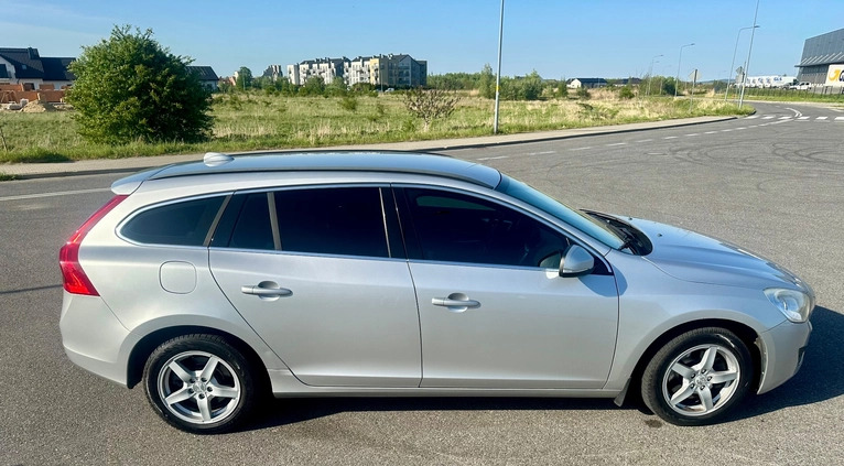 Volvo V60 cena 29500 przebieg: 266000, rok produkcji 2012 z Jedlina-Zdrój małe 106